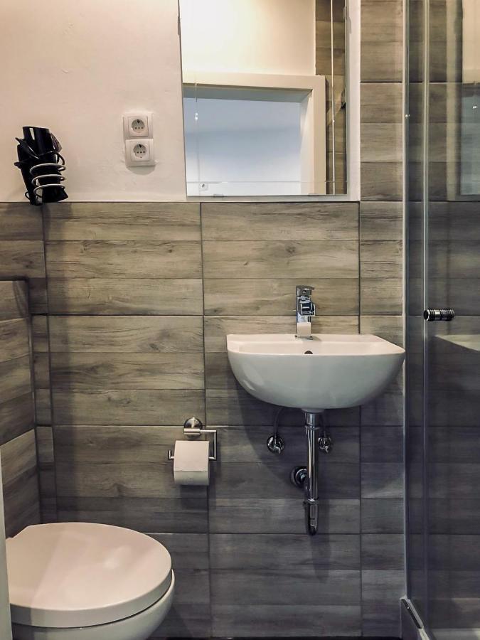 Homestay Am Markt Аденау Екстериор снимка
