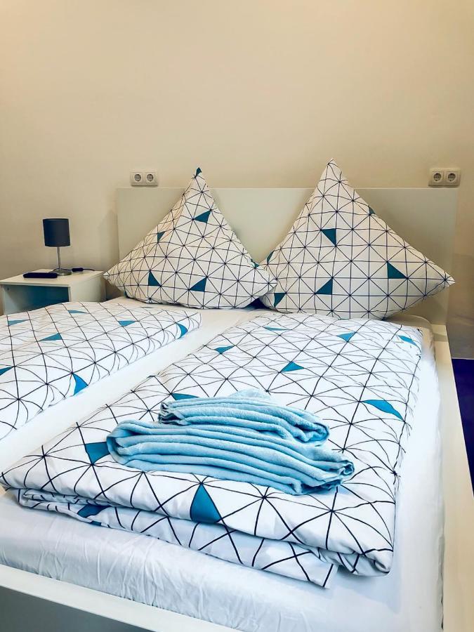 Homestay Am Markt Аденау Екстериор снимка