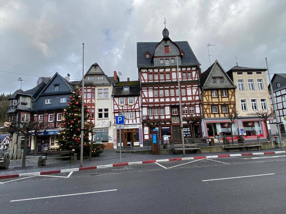 Homestay Am Markt Аденау Екстериор снимка